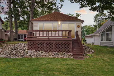 1441 Charlotte Landing Rd, Springport, MI 49284