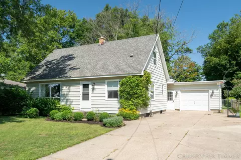 10491 Melvin St, Zeeland, MI 49464