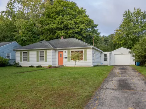 4224 Pembrook St, Kalamazoo, MI 49008
