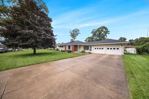1516 Devonshire Rd, Jackson, MI 49203 photo 2