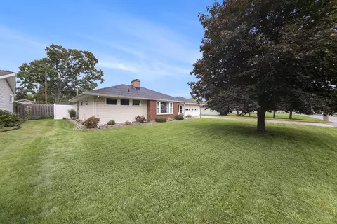 1516 Devonshire Rd, Jackson, MI 49203 photo 3