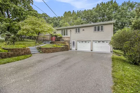 1704 W Chilberg Rd, Scottville, MI 49454