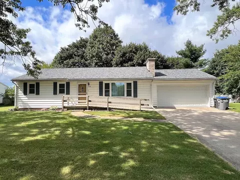 708 N Lakeview Ave, Sturgis, MI 49091