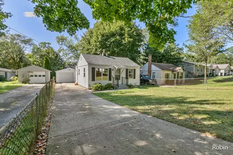 1717 Hanchett Ave NW, Grand Rapids, MI 49504