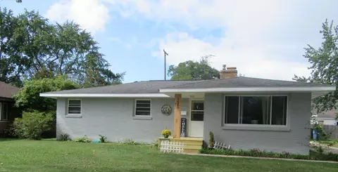 3045 Eastland Rd, Roosevelt Park, MI 49441