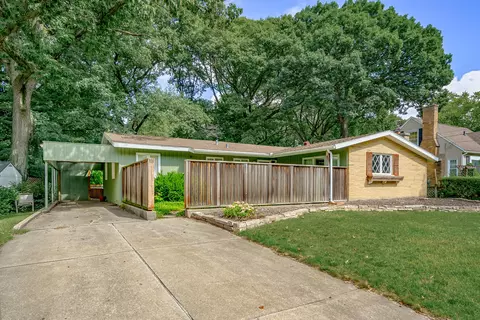 709 Parchmount Ave, Parchment, MI 49004