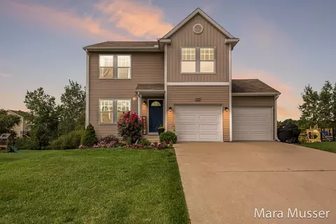 6399 Dew Pointe Ave SE, Caledonia, MI 49316