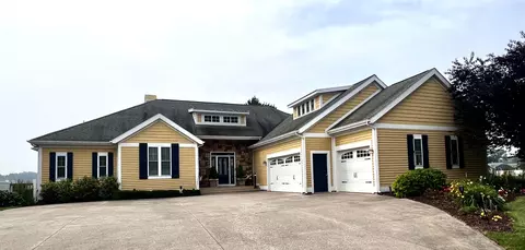 1551 Glenwood Ave, Muskegon, MI 49445