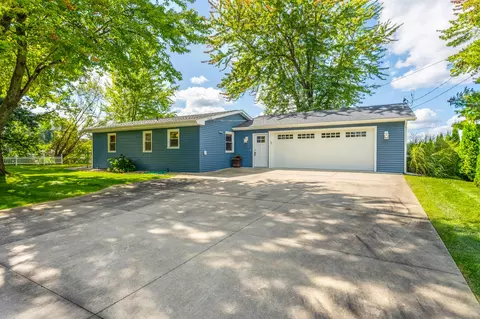 10142 S 29th St, Scotts, MI 49088