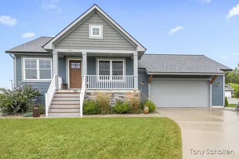 10885 Circle Way, Allendale, MI 49401