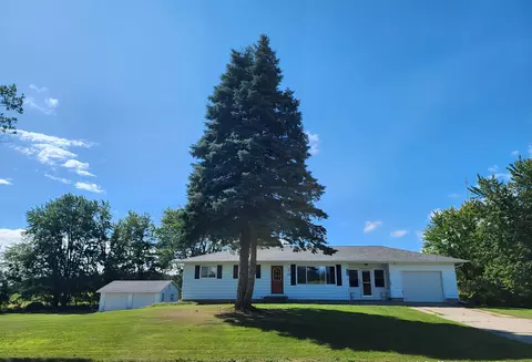 8296 S Satterlee Rd, Greenville, MI 48838