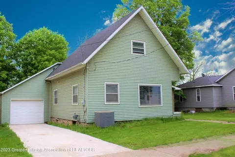 448 N Cochran Ave, Charlotte, MI 48813