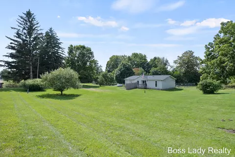 28260 69th St, Covert, MI 49043 photo 2