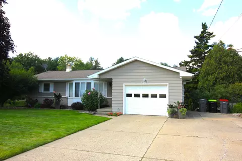 2613 Garfield Ave NW, Grand Rapids, MI 49544