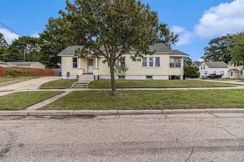 601 E Danaher St, Ludington, MI 49431