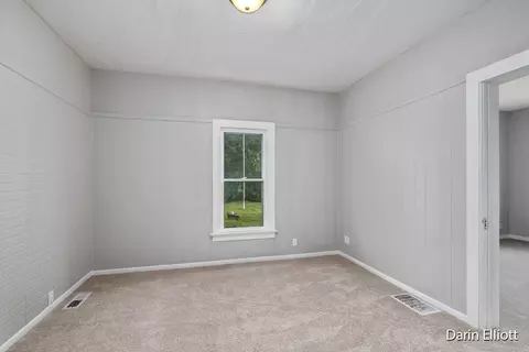 1936 Main St, Mcbride, MI 48852 photo 18