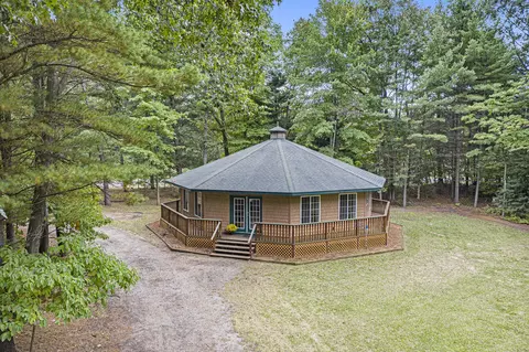 7611 N 60th Ave, Pentwater, MI 49449