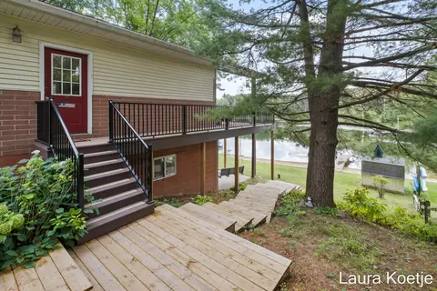 465 Adele Dr, Trufant, MI 49347 photo 3