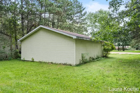 465 Adele Dr, Trufant, MI 49347 photo 32