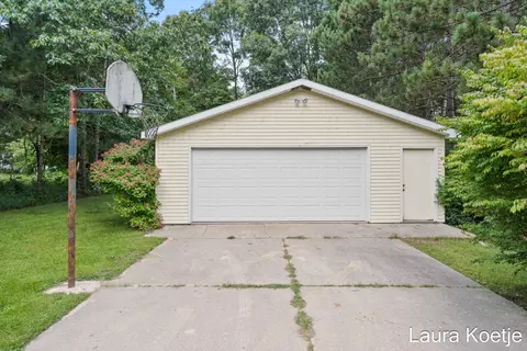 465 Adele Dr, Trufant, MI 49347 photo 30
