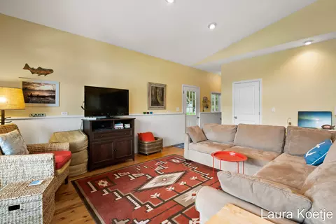 465 Adele Dr, Trufant, MI 49347 photo 8