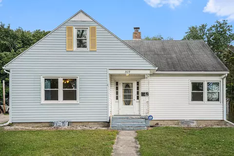 309 Maple St, Three Rivers, MI 49093