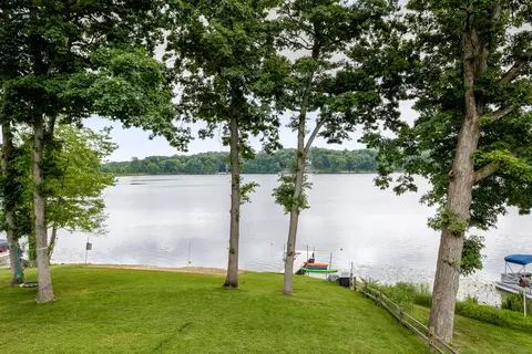 215 Westshore Dr, Jerome, MI 49249 photo 3