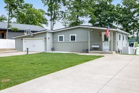 215 Westshore Dr, Jerome, MI 49249 photo 2