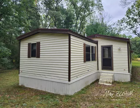 5415 E 28th St, White Cloud, MI 49349 photo 4