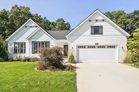 3482 Jules Lillian Dr NE, Grand Rapids, MI 49525