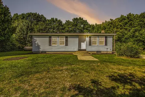 11430 W Broomfield Rd, Remus, MI 49340
