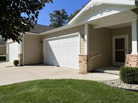 1295 Blue Heron Dr, Ludington, MI 49431