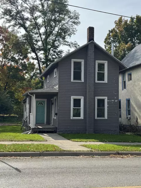 6 E Bacon St, Hillsdale, MI 49242