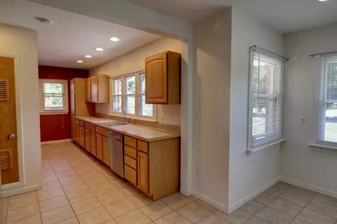 710 Griswold St, Jackson, MI 49203 photo 17