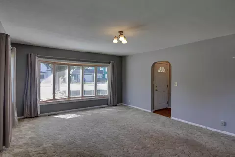 710 Griswold St, Jackson, MI 49203 photo 4
