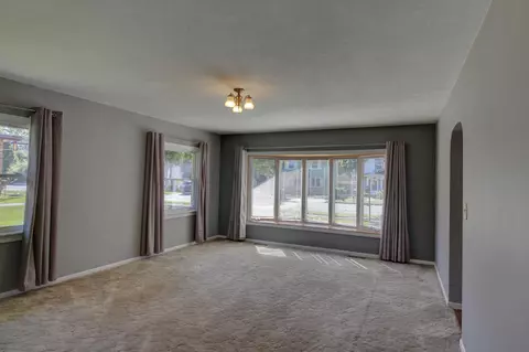 710 Griswold St, Jackson, MI 49203 photo 3
