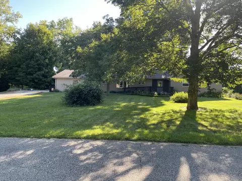 7051 Long Lake Rd, Reading, MI 49274