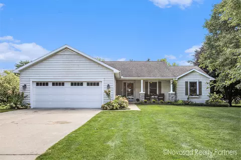 4150 Jeanola St NW, Grand Rapids, MI 49544