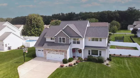 8227 Petoskey St, Kalamazoo, MI 49009