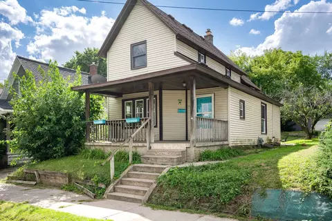 613 Lane Ave NW, Grand Rapids, MI 49504