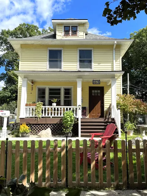 1613 Osband Ave, Lansing, MI 48910