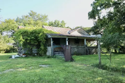 2710 6th St, Shelbyville, MI 49344