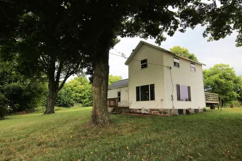 2620 S Fitzgerald Ave, Fremont, MI 49412