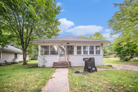 312 E Robinson St, Jackson, MI 49203