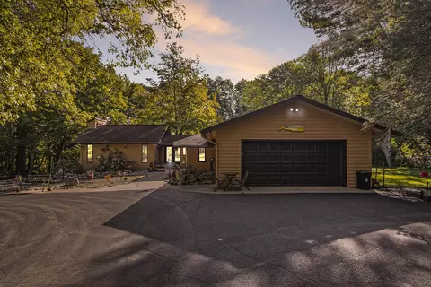 2845 5th St, Shelbyville, MI 49344