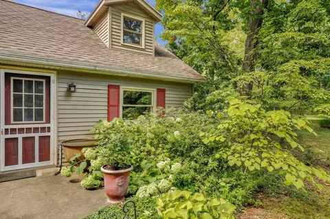 15510 Webster Rd, Bath, MI 48808 photo 3