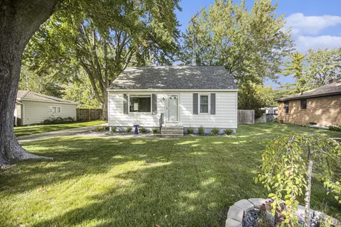 729 Summer St, Spring Lake, MI 49456