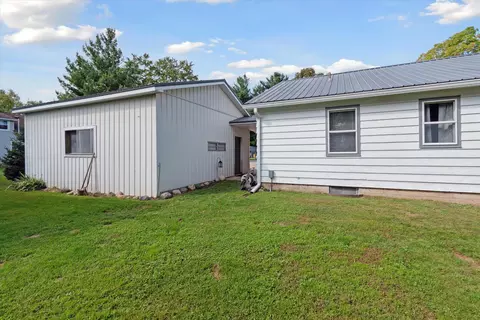 1904 W Main St, Mcbride, MI 48852 photo 45