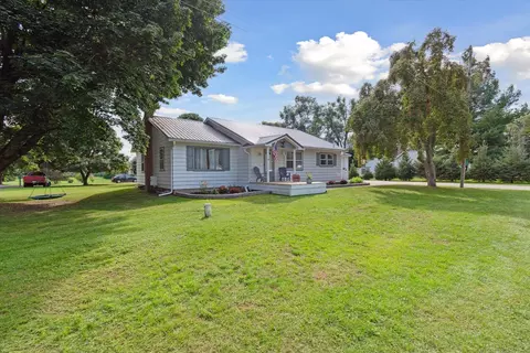 1904 W Main St, Mcbride, MI 48852 photo 2