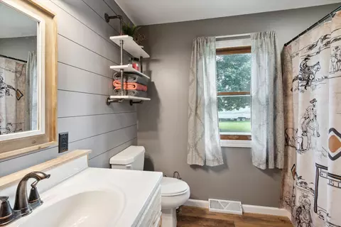 1904 W Main St, Mcbride, MI 48852 photo 37